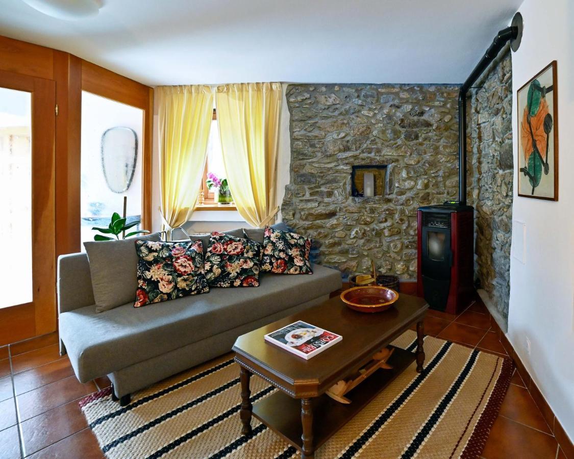 La Posta Apartment Saint Marcel Bagian luar foto